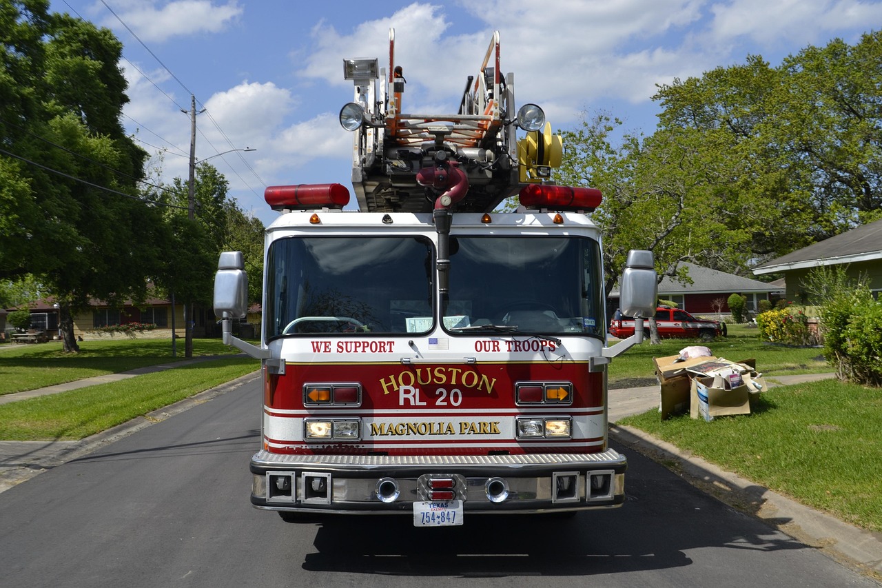 实名制和个人隐私权之间的关系是什么？