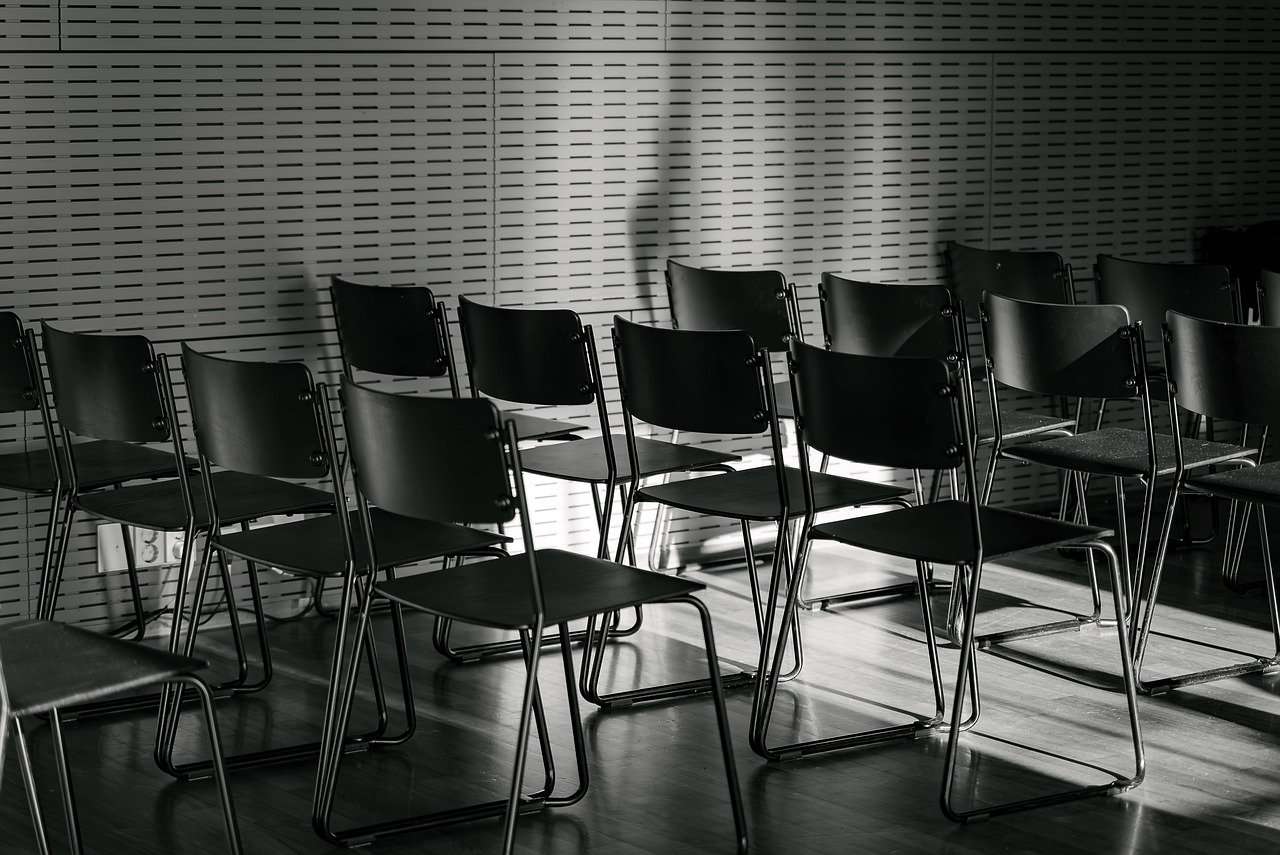 定制实名认证账号：快猫app破解版详情下载教程